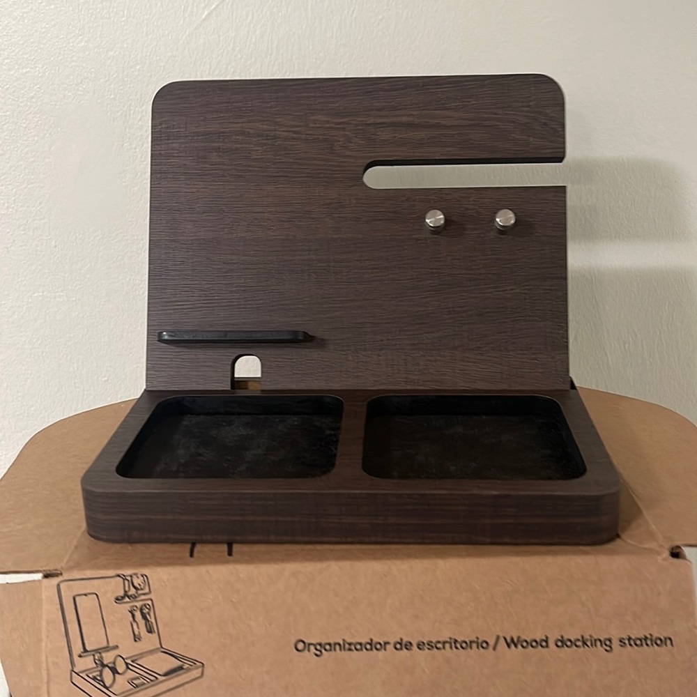 Wood docking station (unused)